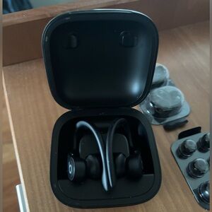 Beats by Dre Black Wireless Earbuds
